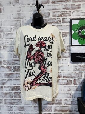 men’s Graphic Short Sleeve Tee with Pink Skeleton Print